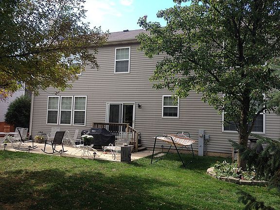 4th image of 23 E Ellington Ct