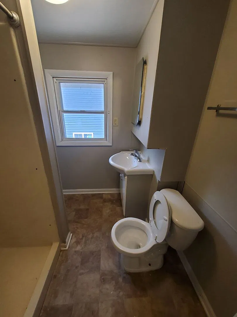 335 Luedtke Ave. (Duplex)(Ace Property) — Photo 3