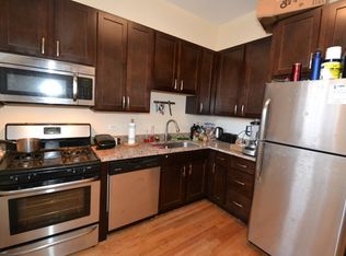 1756 W Montrose Ave #1B, Chicago, IL 60613