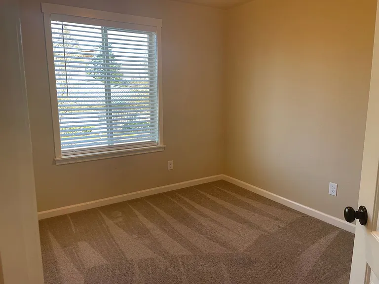 Covington Manor 9700-9816 — Photo 21