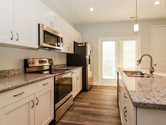 4th image of 59 Highland Forest Cir Unit 1