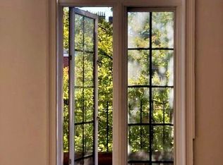 19 W 8th St APT 3, New York, NY 10011