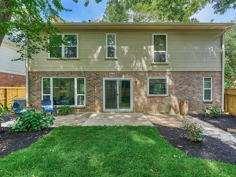 71 Breezy Point Pl — Photo 34