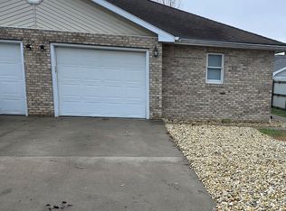 1211 N Glendale St #D, Marion, IL 62959