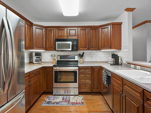 4th image of 410 New Age Cir APT 304