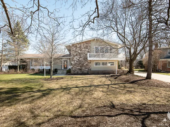 500 Lilac Ln, Wood Dale, IL 60191