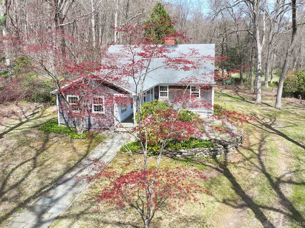 525 Burr Rd, Southbury, CT 06488