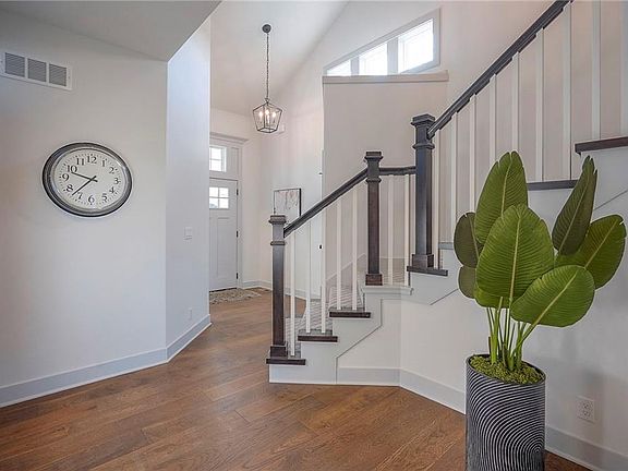 4th image of 17388 S Kaw St