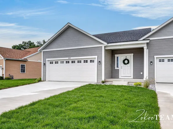 251 Hazelnut Dr, Coopersville, MI 49404