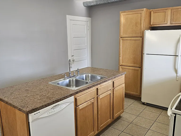 227 Magazine St — Photo 18