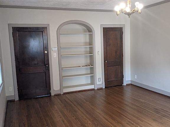 Main Entrance Living Room