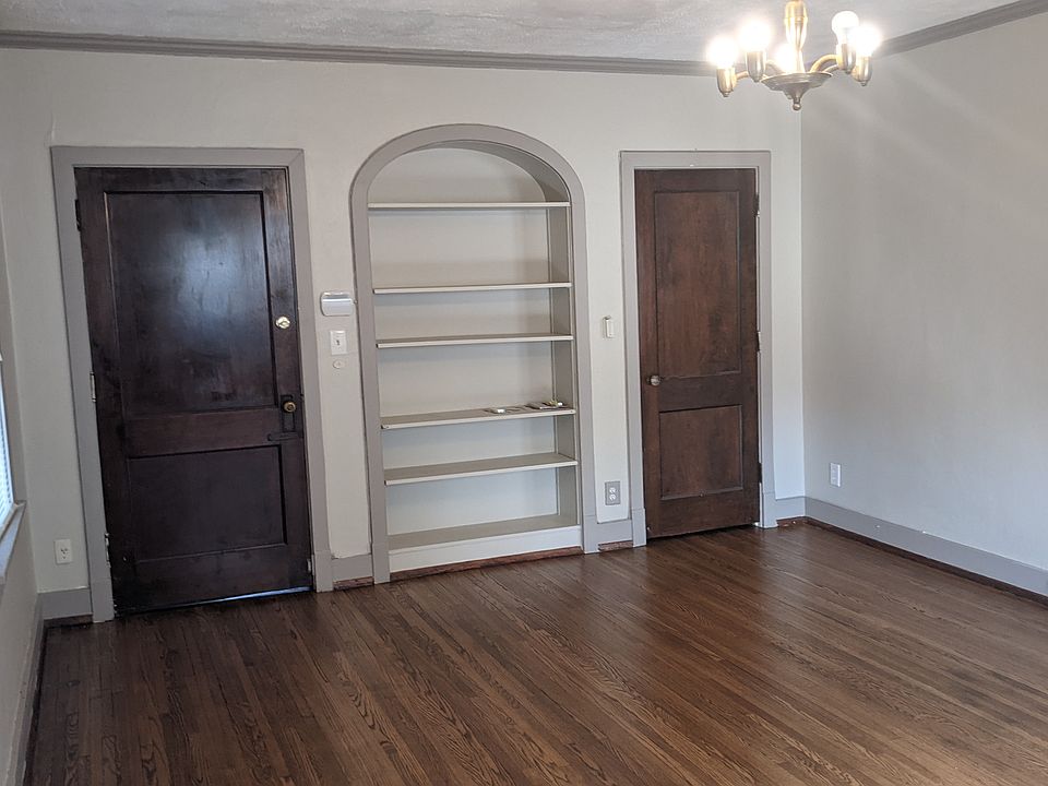 Main Entrance Living Room