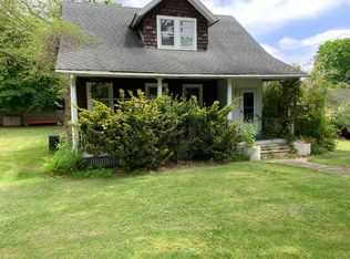 6405 New Suffolk Rd, New Suffolk, NY 11956