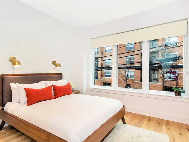 1101 Grand St #404 — Photo 25