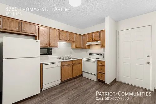 8760 Thomas St #4 Photo 1