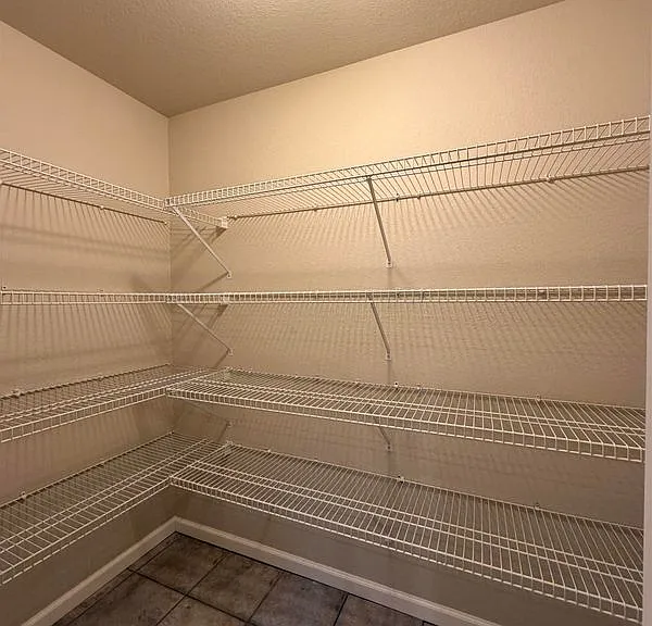 31 Enclave — Photo 11