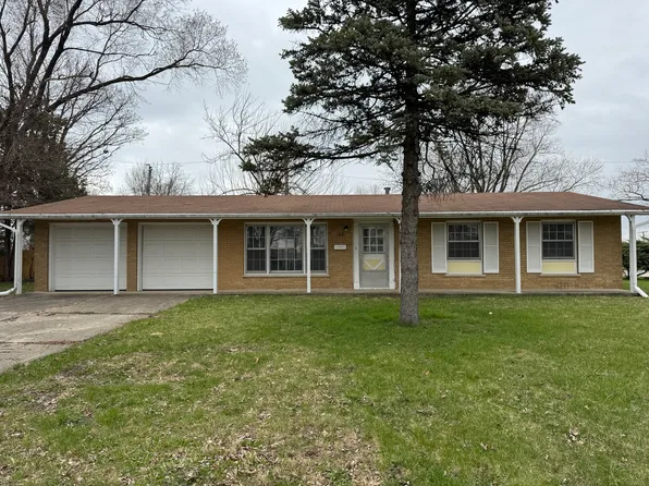 102 Circle Dr E, Montgomery, IL 60538