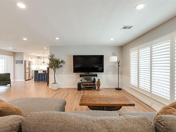 5th image of 2700 Abbey Rd