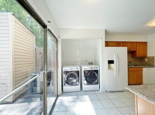 5001 Ashforth Ct, Virginia Beach, VA 23462