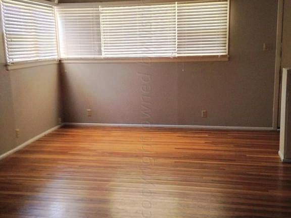 4th image of 2306 Mary Ellen St