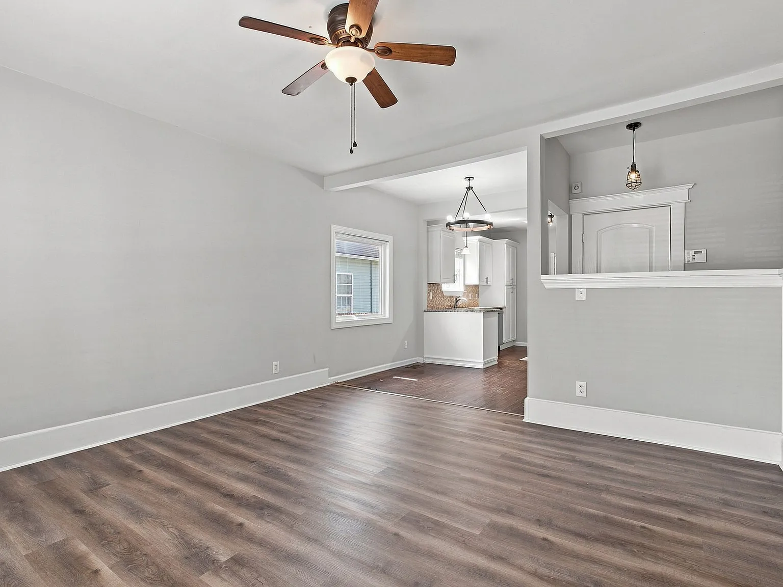 3 bed, 1224 sqft, $2,495 — Photo 4