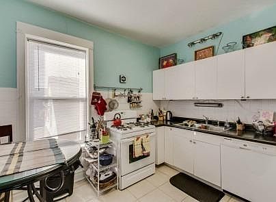 5th image of 2415 W Leland Ave