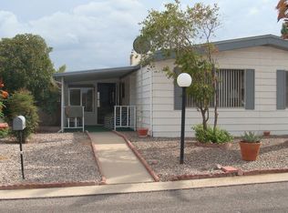 275 W Tuna Dr, Green Valley, AZ 85614