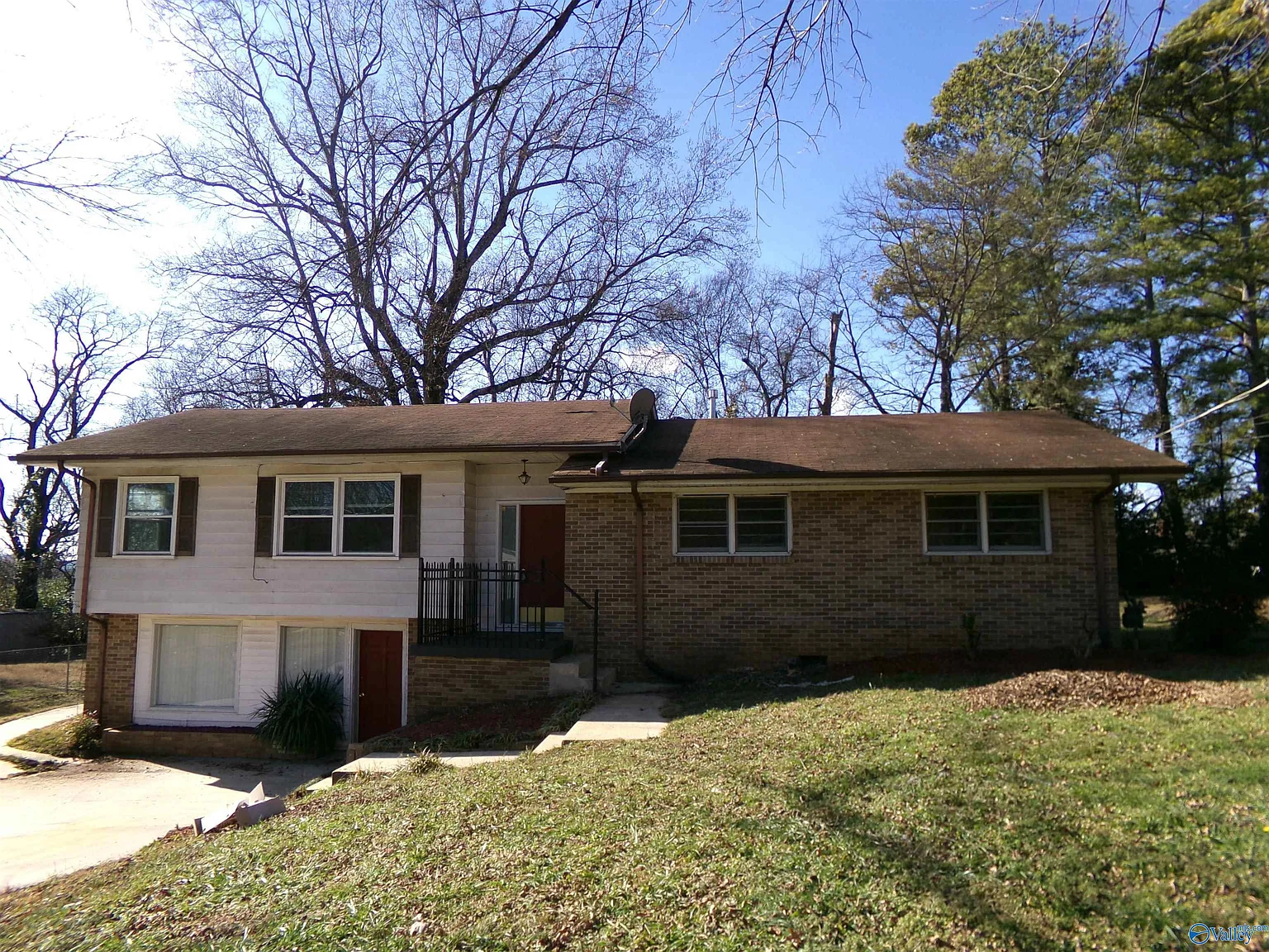 4 bed, 3.0 bath, 2300 sqft, $1,395 — Photo 1