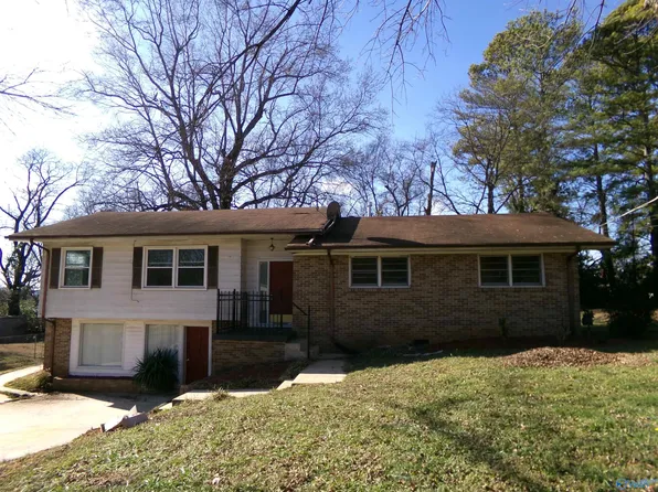 711 Killarney Dr NW, Huntsville, AL 35816