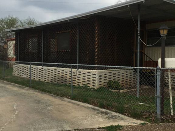 2nd image of 38 Arroyo Dr