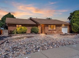1505 Willys Knight Dr NE, Albuquerque, NM 87112