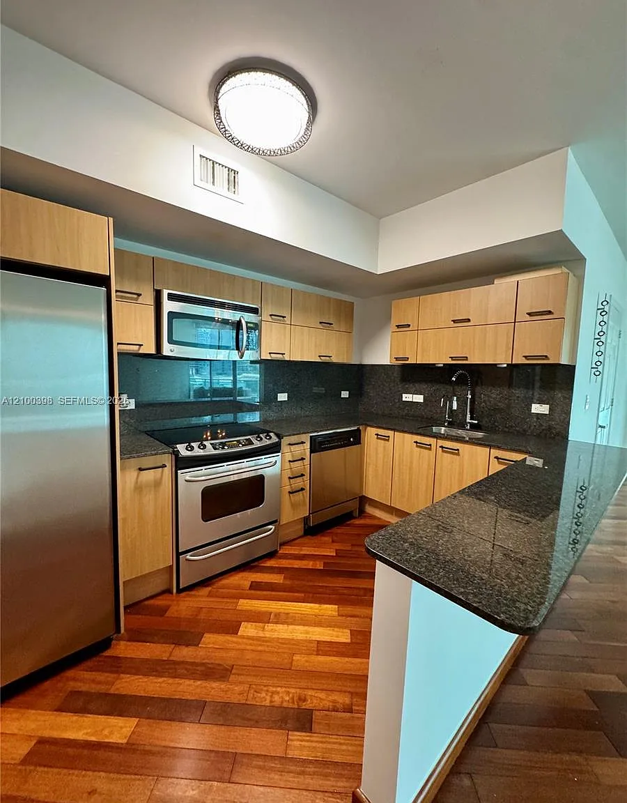 Wind Condo — Photo 2