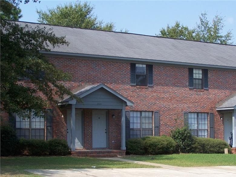 2nd image of 2703 Doncaster Dr #D