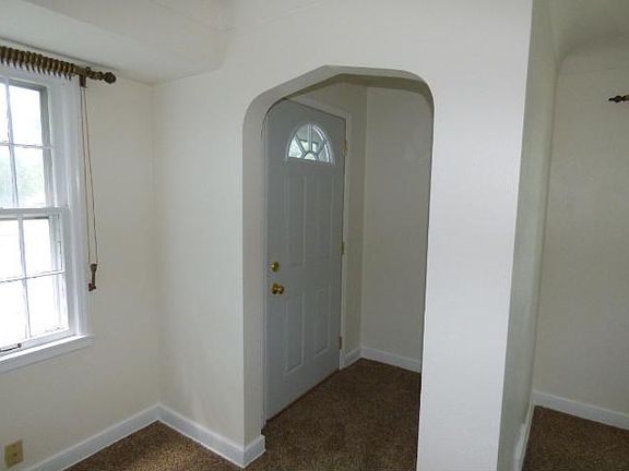 4th image of 1903 Nebraska Ave E