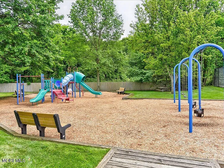 185 Pear Dr — Photo 37