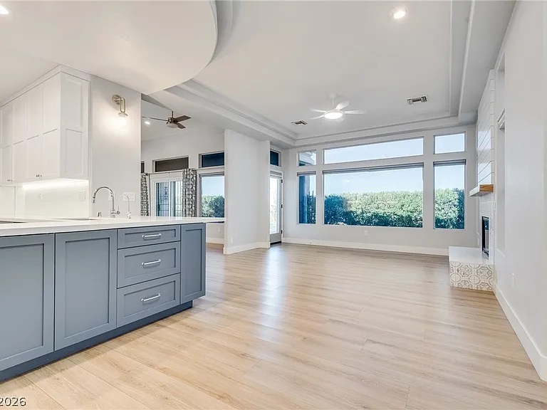 2508 Sandilands Dr — Photo 14
