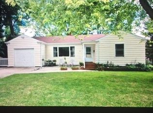 214 Preston Ave, Elgin, IL 60120