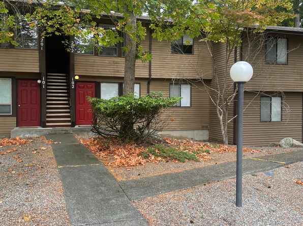 1101 SW Harrier Cir APT 102