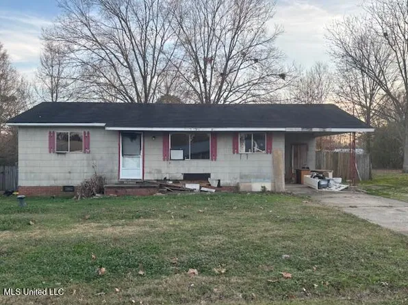 114 Shivers St, Pelahatchie, MS 39145