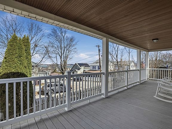 2nd image of 11 Grandview Rd
