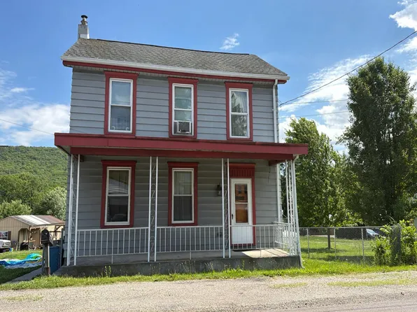 427 Center St, Lykens, PA 17048