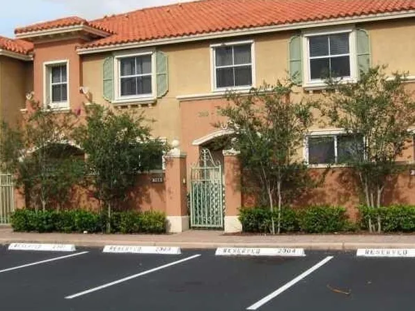 765 SW 107th Ave #2303, Hollywood, FL 33025