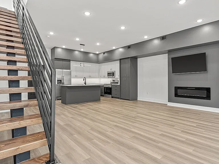 Edge Luxury Townhomes — Photo 25