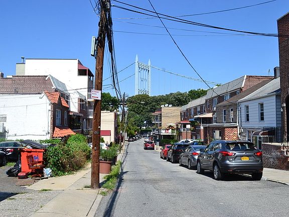 2nd image of 2537 14th Pl