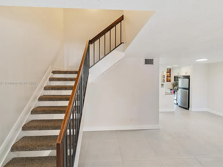 1660 W Golfview Dr #166 — Photo 7