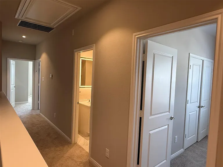 15713 Strongbow Terrace Dr — Photo 4