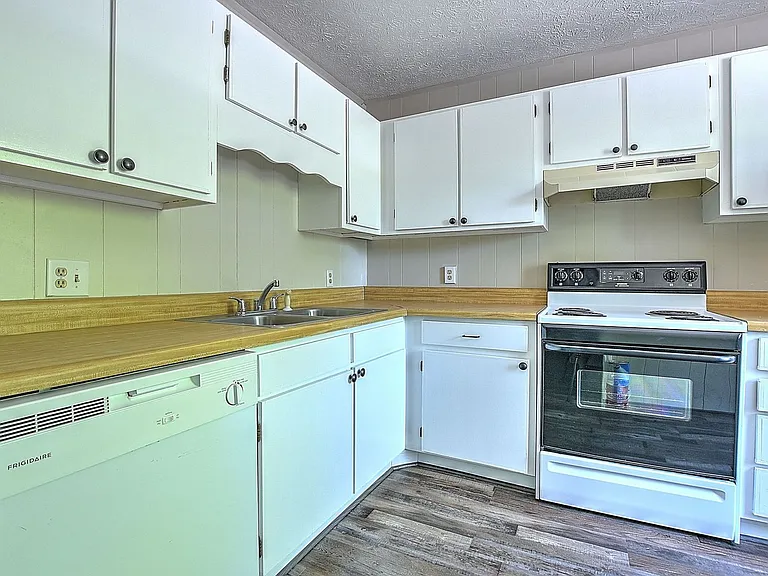 405 Cypress St — Photo 4