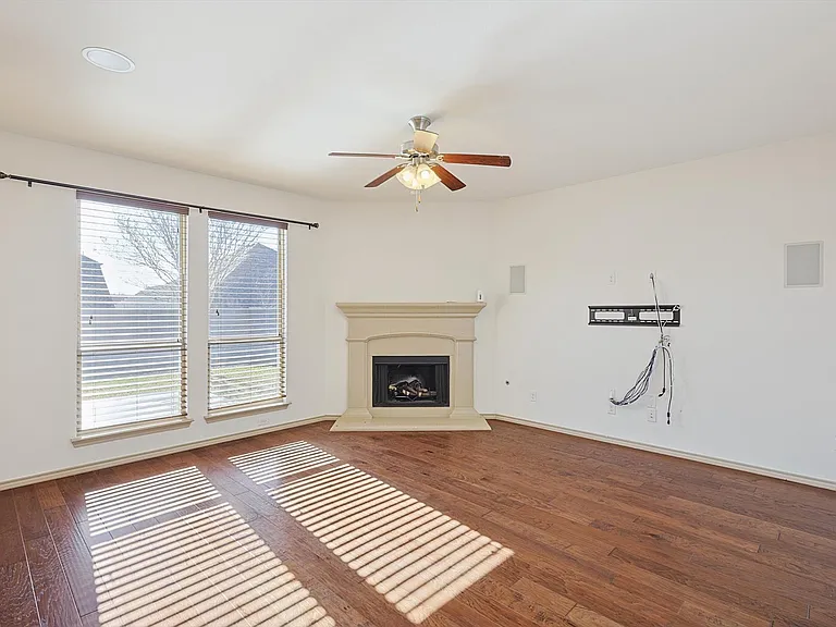 1809 McGee Ave — Photo 5