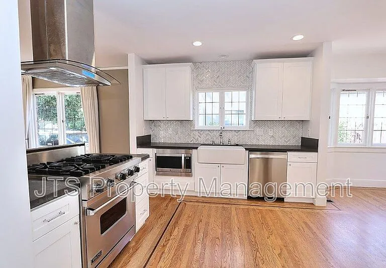 937 Sonoma Way — Photo 40