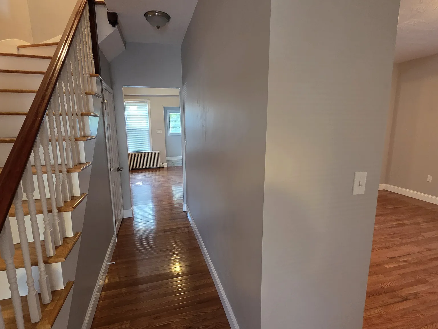 3 bed, 1.5 bath, 1320 sqft, $1,200 — Photo 3